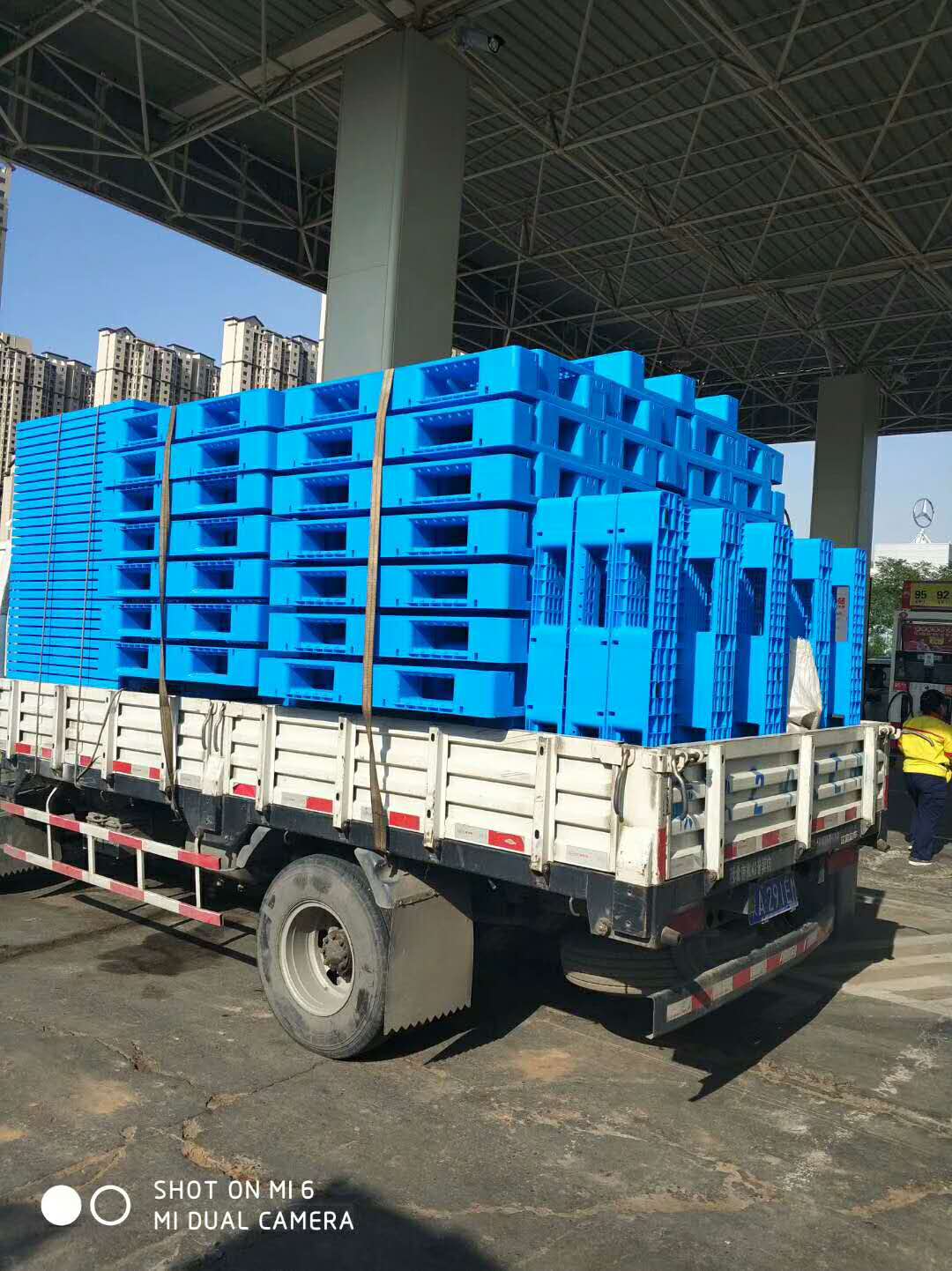 川字網(wǎng)格塑料托盤(pán)批發(fā)案例